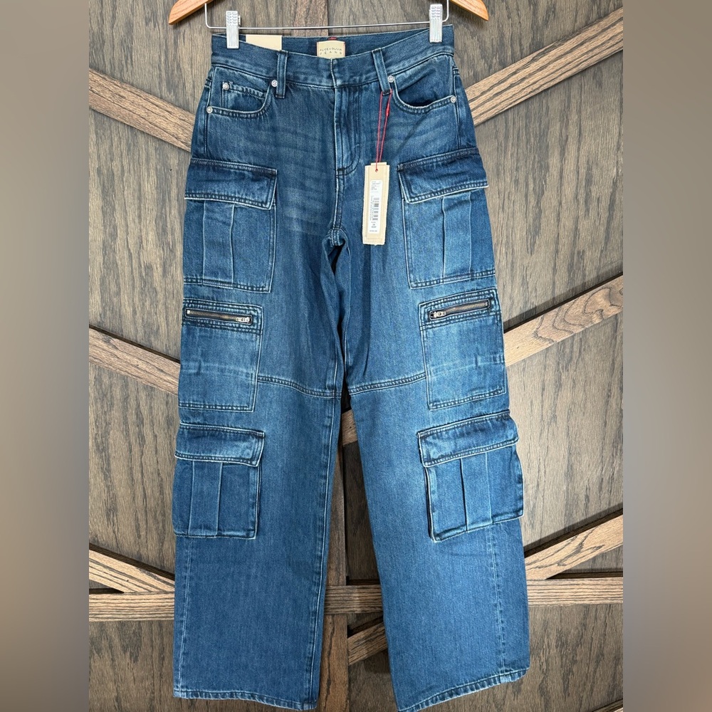 NWT 🔷 Alice + Olivia Cay Cargo Jean